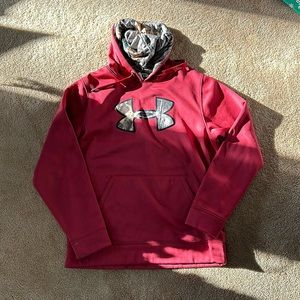 Men’s Under Armour sweatshirt. Red with camo